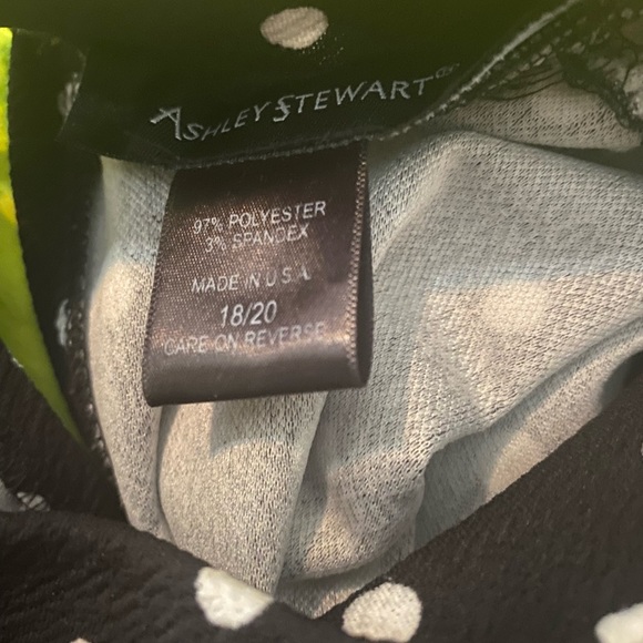 ASHLEY STEWART PLIS SIZE (18/20W) POLKA DOT PEPLUM TOP - Picture 5 of 5